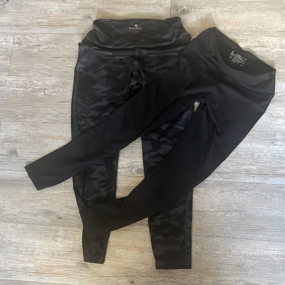 Bundle of 2 Leggings, size Large